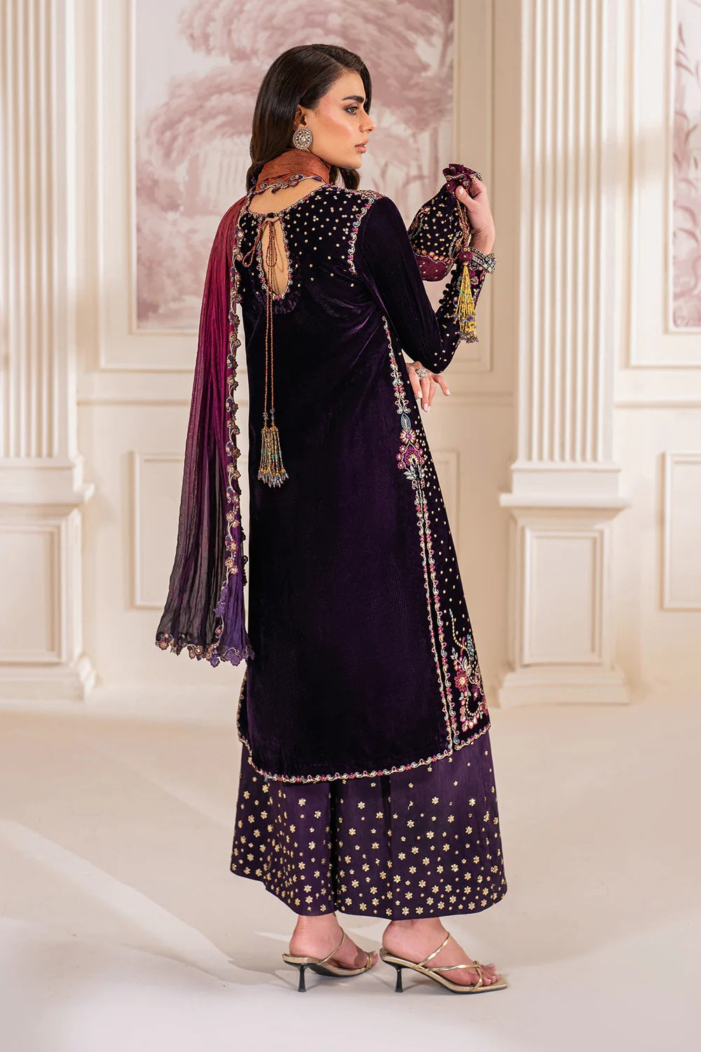 BAROQUE EMBROIDERED VELVET FORMAL UF-748 - TC-1083
