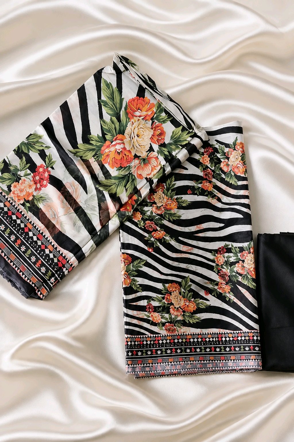 Bin Saeed Premium Printed Pure AirJet Lawn 3 Piece Suit - TC-1720