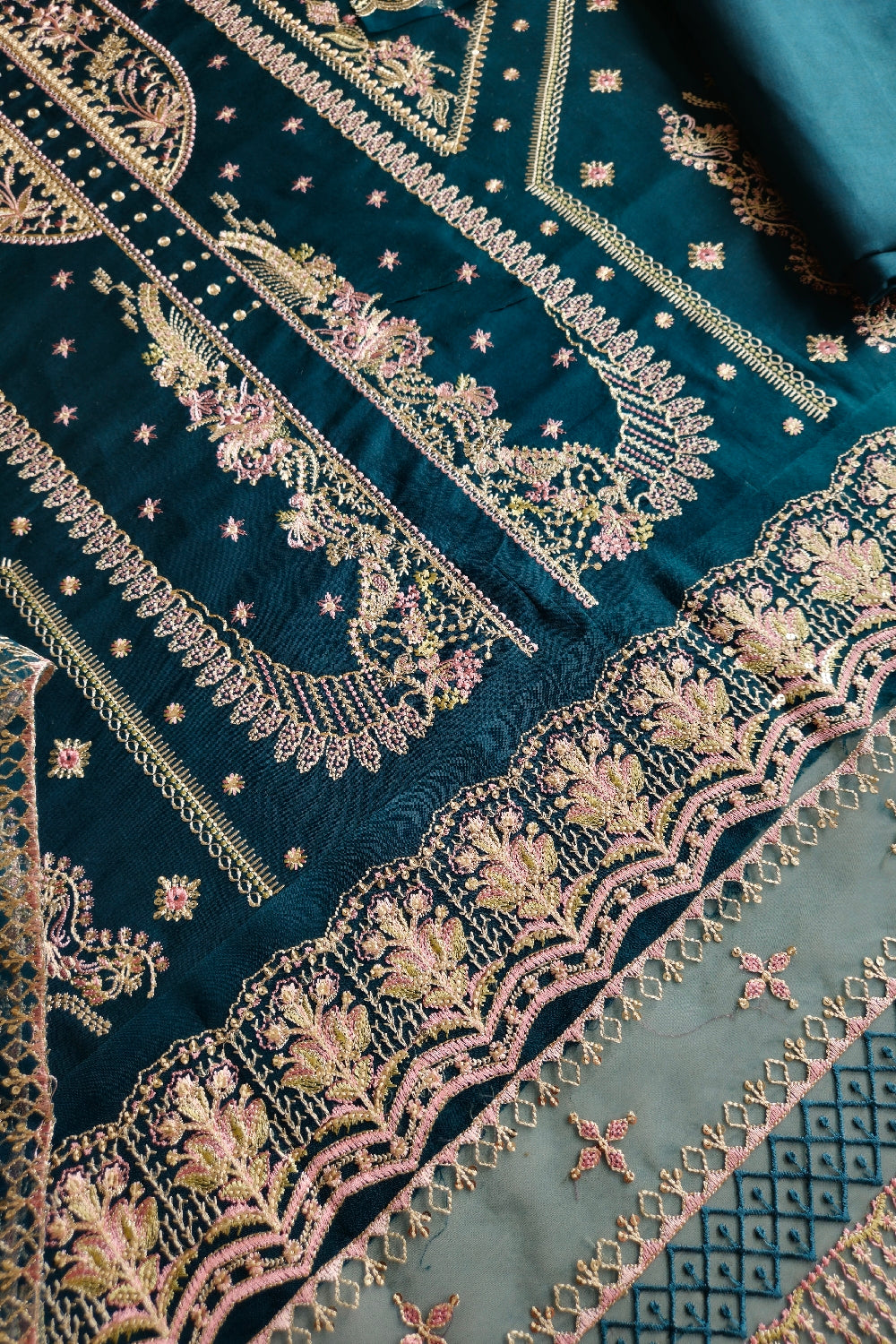 Qalamkar - ساحل LUXURY LAWN’23 - SP-10 - Zahra - TC-494