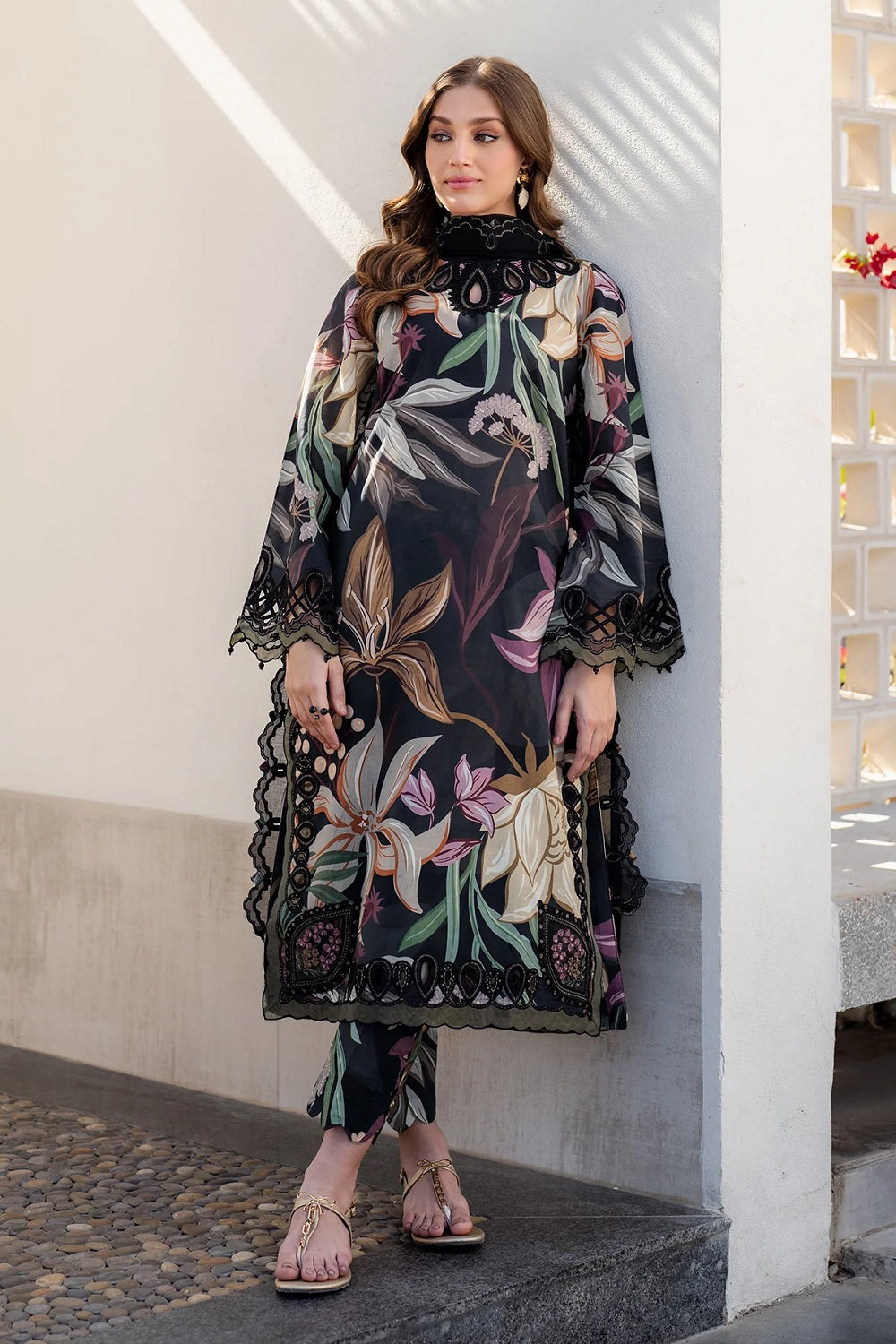 Baroque Luxury Embroidered Printed Lawn'25 SF-4090 - TC-1271