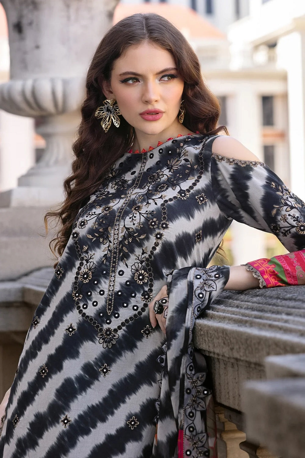 Charizma Embroidered Lawn'25 AG5-01 - TC-1208