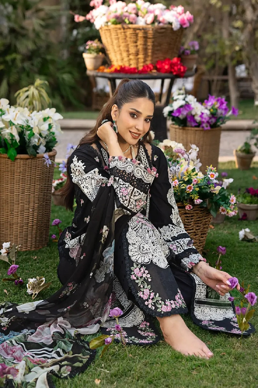 Elaf Premium - Luxury Lawn Edition' 25 - ELM-04 MAHJABEEN - TC-1220