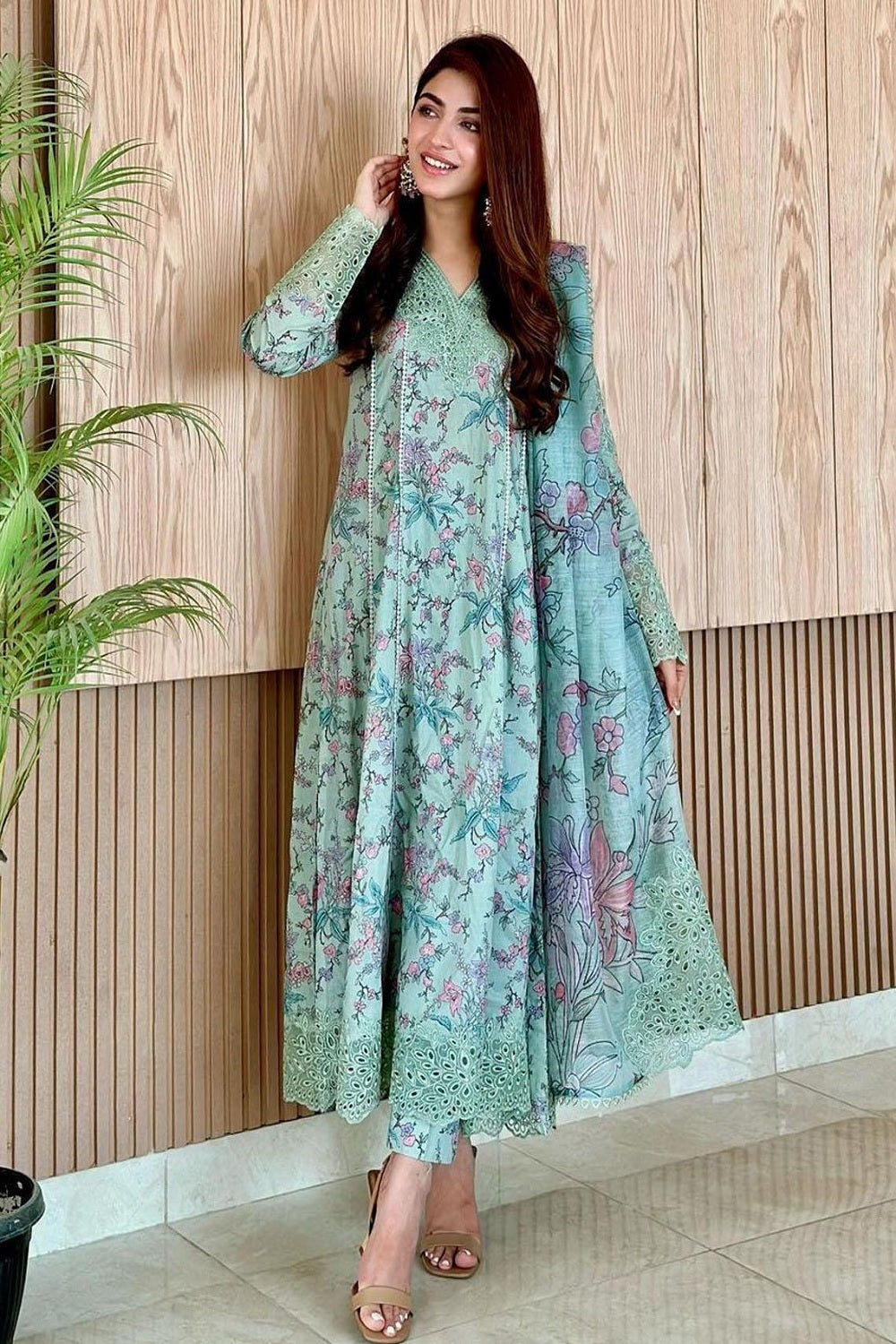 Iznik Lawn'24 - IDL-06 BADAR - Floral Print Aqua - TC-553