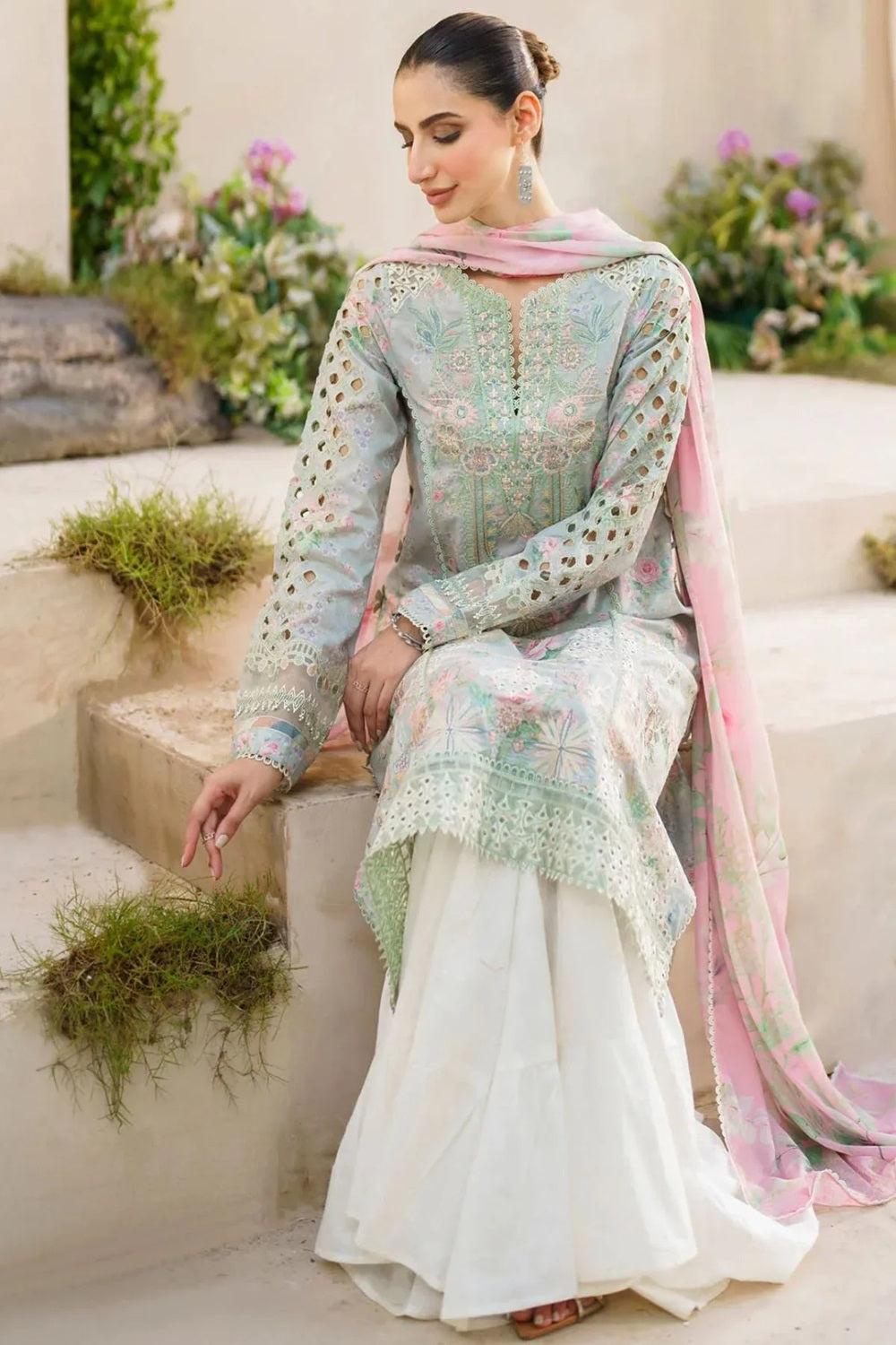 Iznik Festive Lawn Summer'24 - SFL-07 GLEAM - TC-1093
