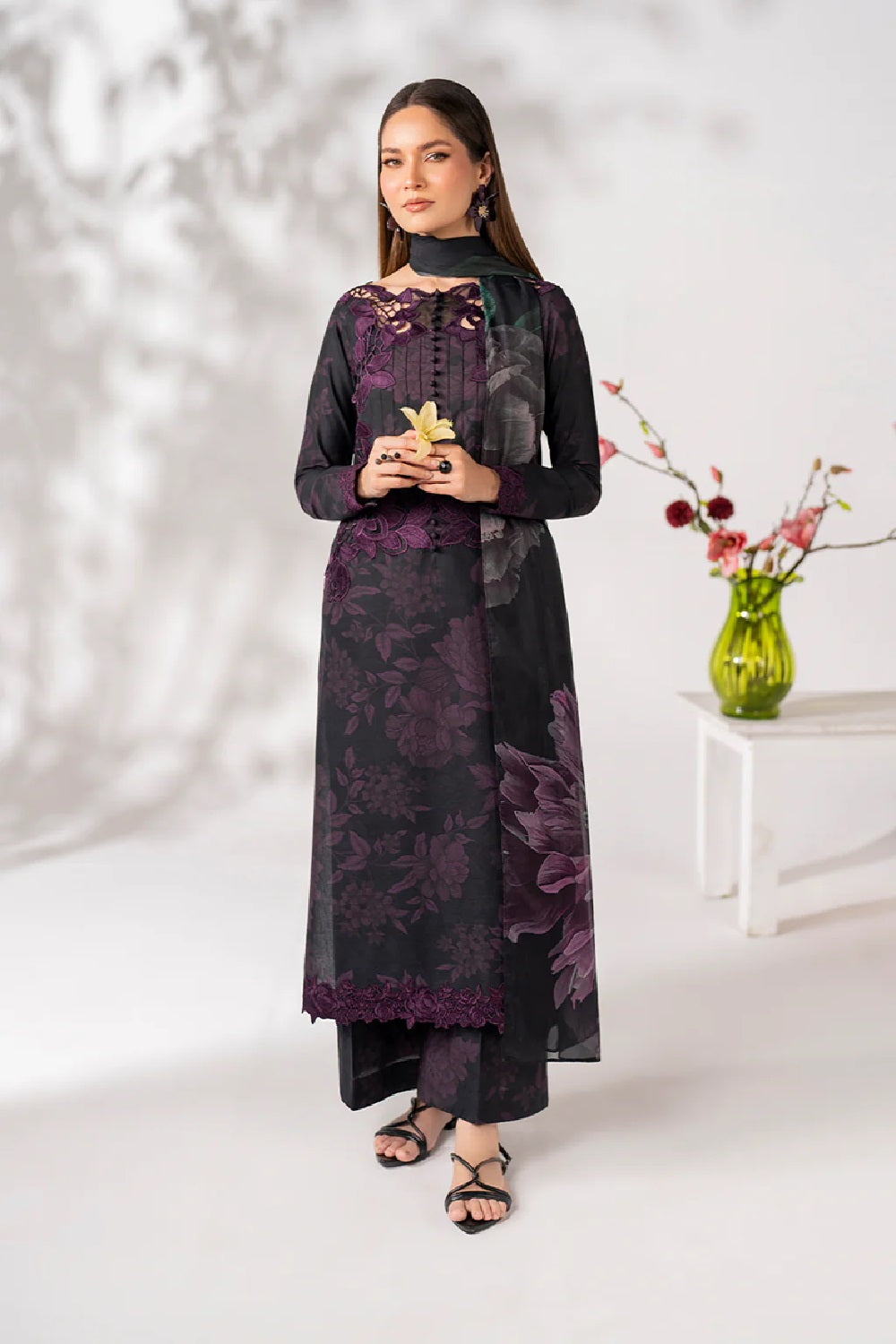 Iznik Summer Festive Eid Edit 25 - UE-270 - TC-1290