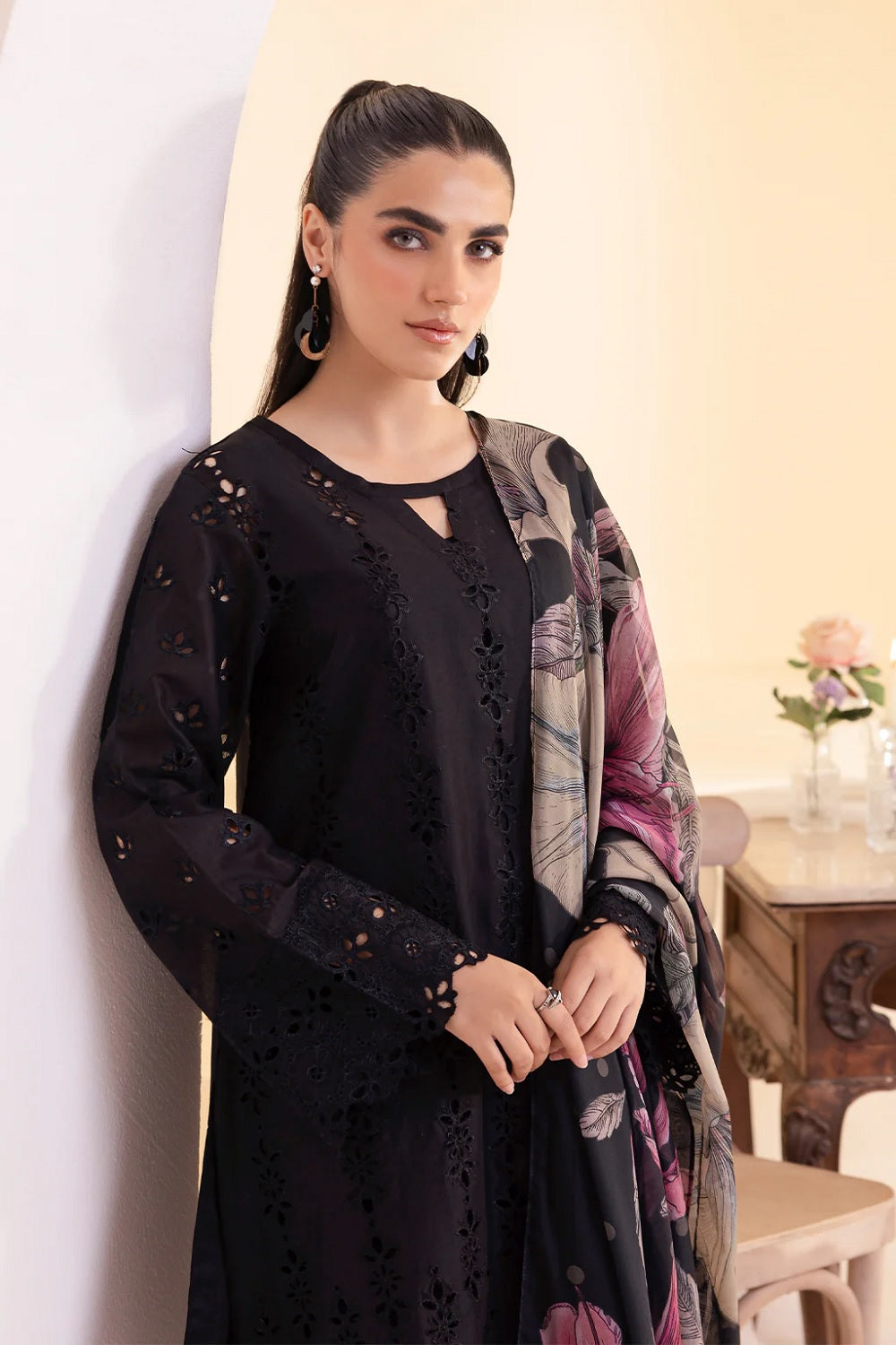 Iznik Luxury Embroidered Lawn Eid Edit'26 - UE-253 - TC-1620