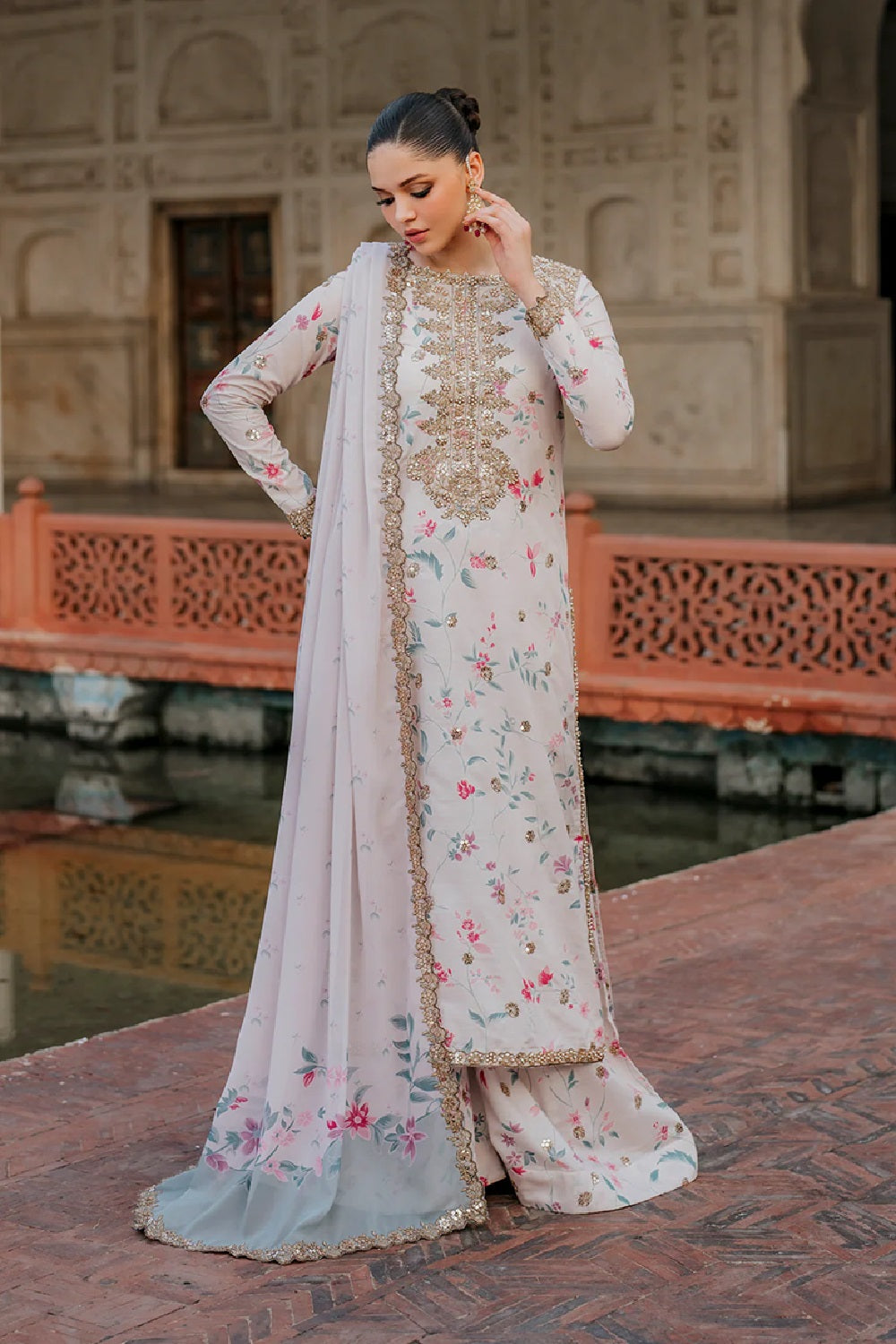 Iznik Summer Festive Eid Edit 25 - UE-318 - TC-1395