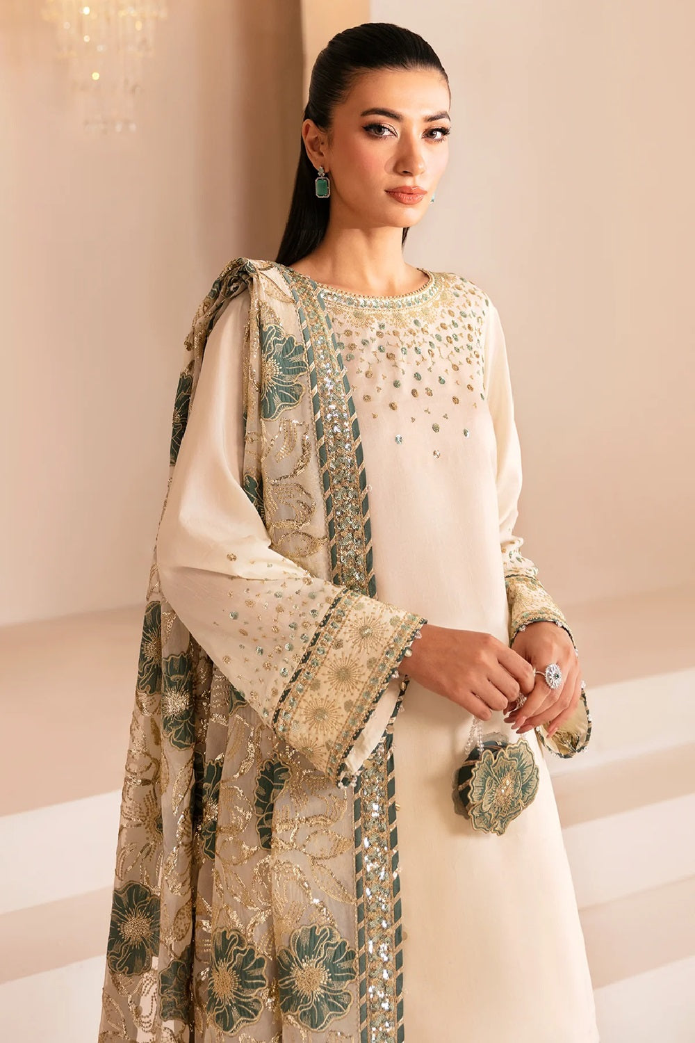 Jazmin Premium Embroidered Lawn Edition'25 - UR-7039 - TC-1148