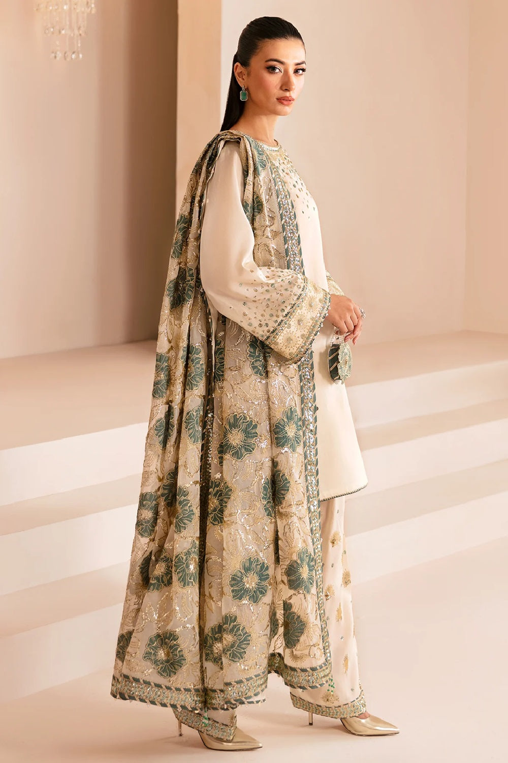 Jazmin Premium Embroidered Lawn Edition'25 - UR-7039 - TC-1148