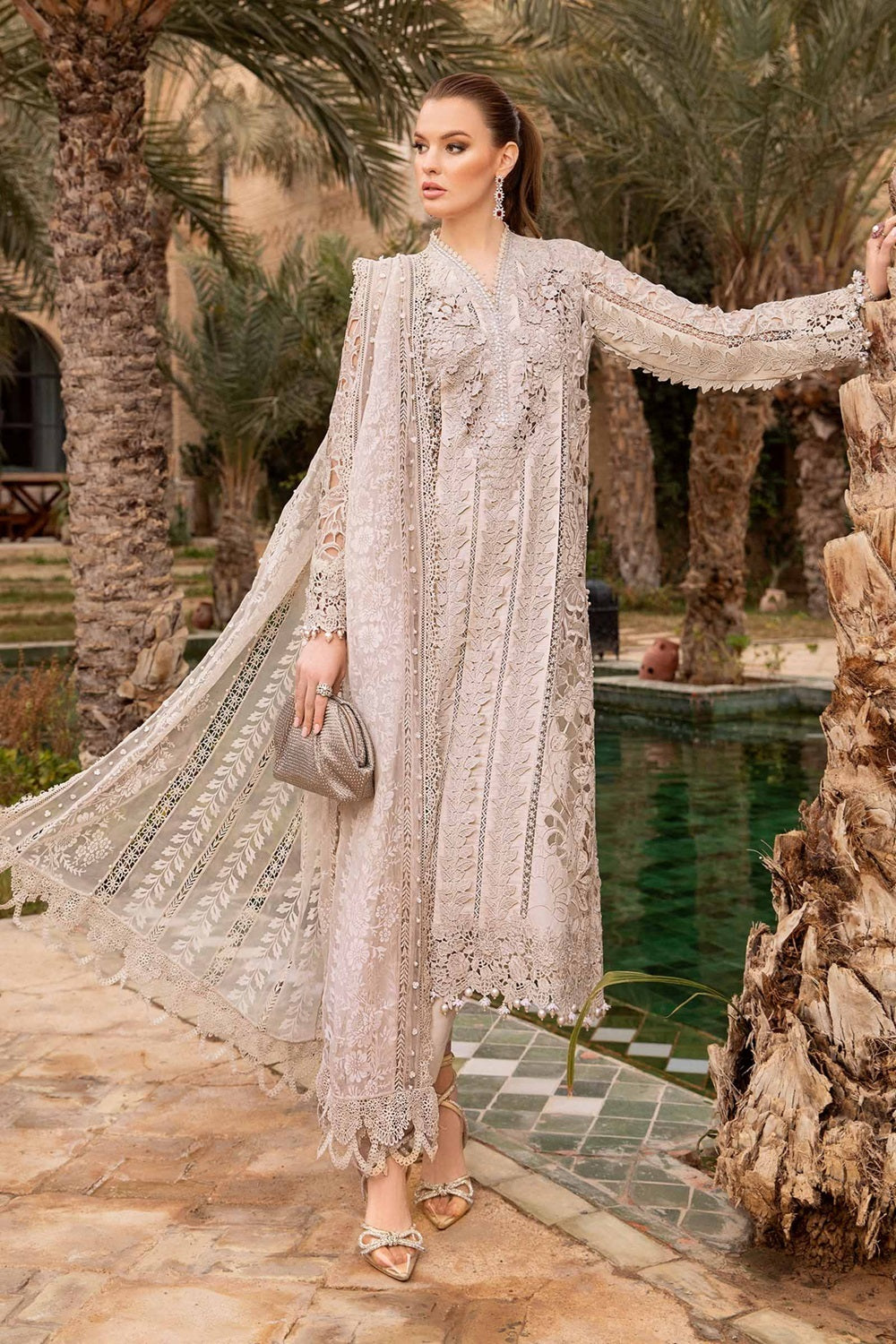 Maria.B. Luxury Embroidered Lawn'26 - D-2409-A - TC-1560