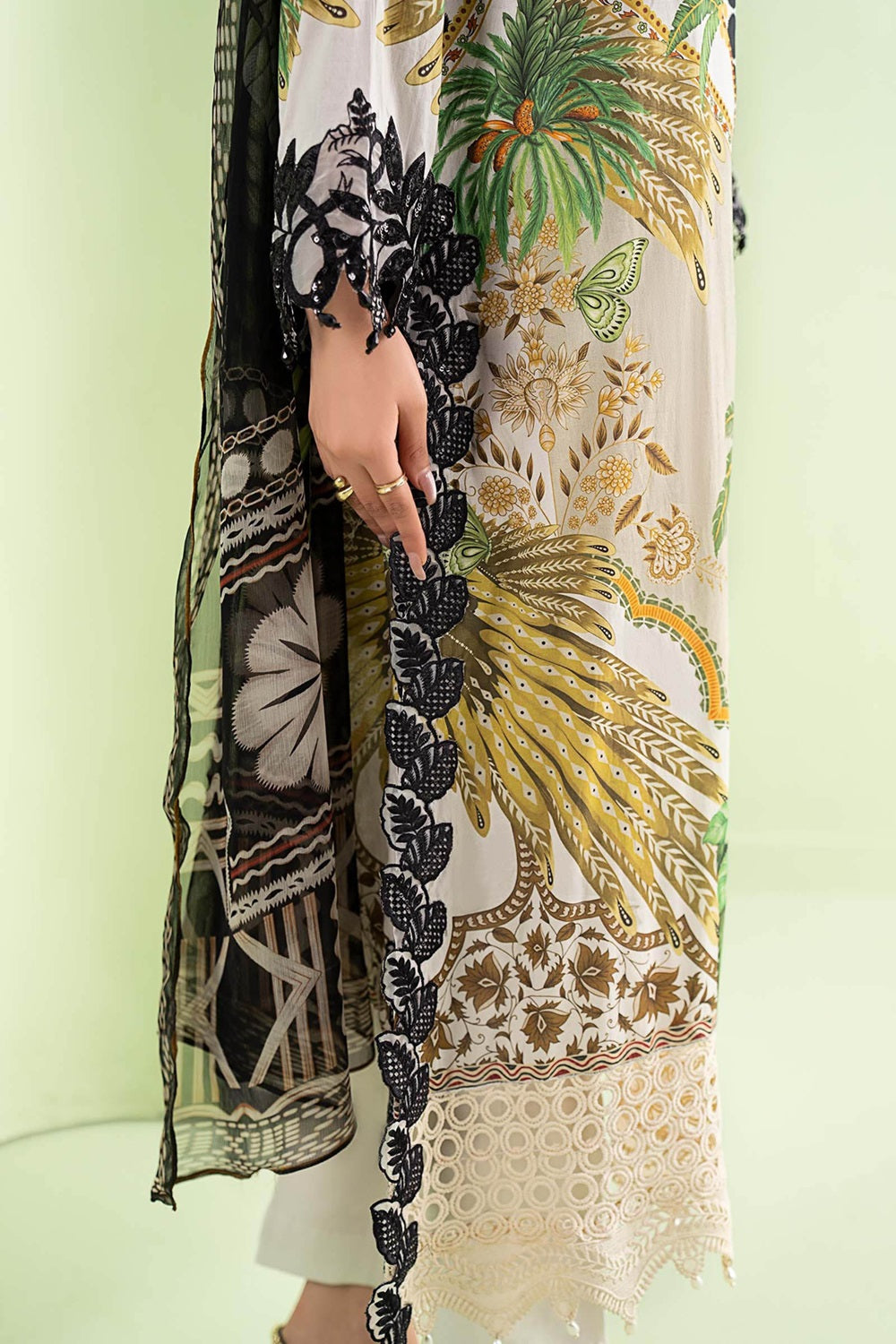 MPRINTS SPRING SUMMER '26 D-2905-A Embroidered Lawn - TC-1575