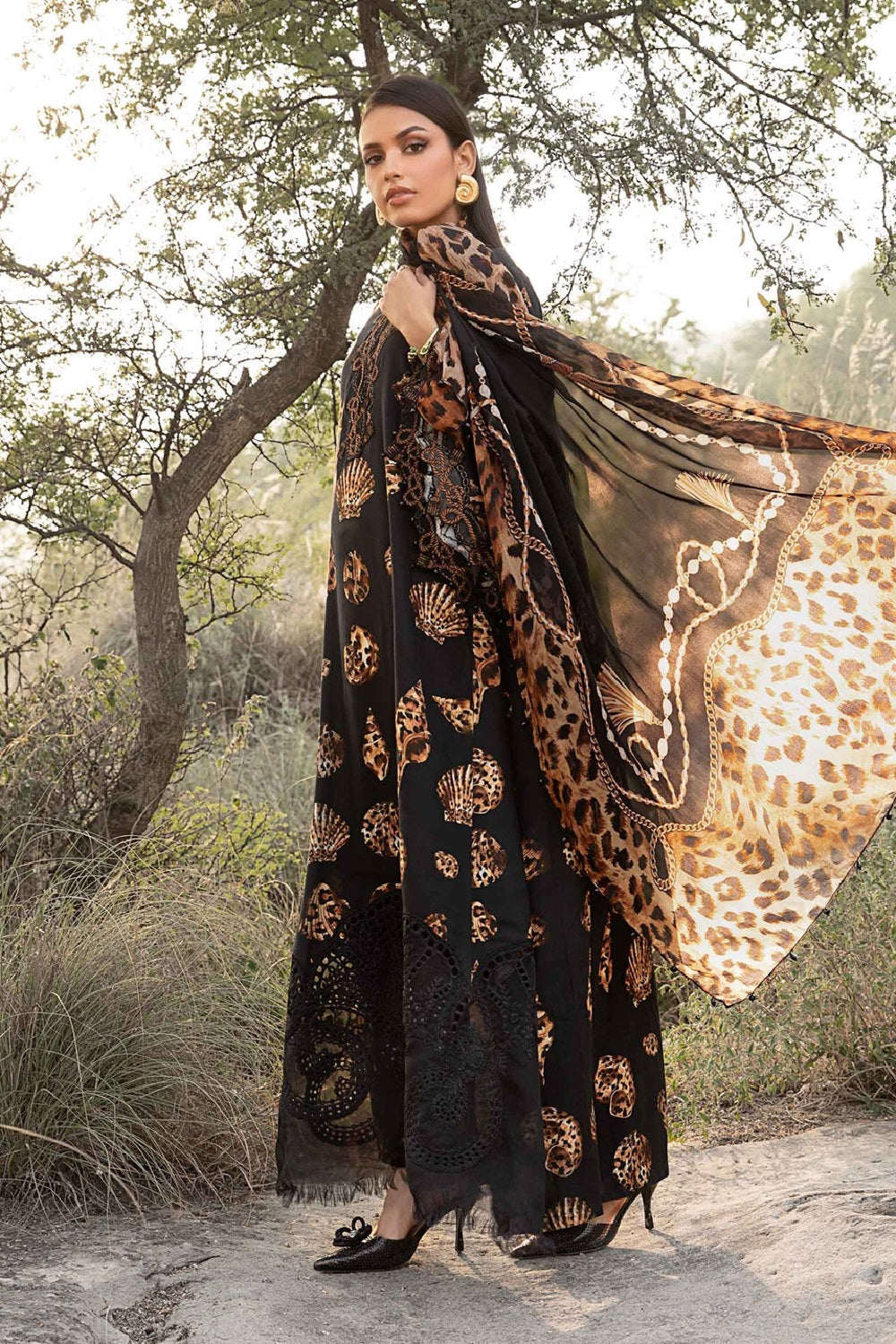 Maria.B. Printed Embroidered Lawn'25 - MPT-2410-B - TC-1127