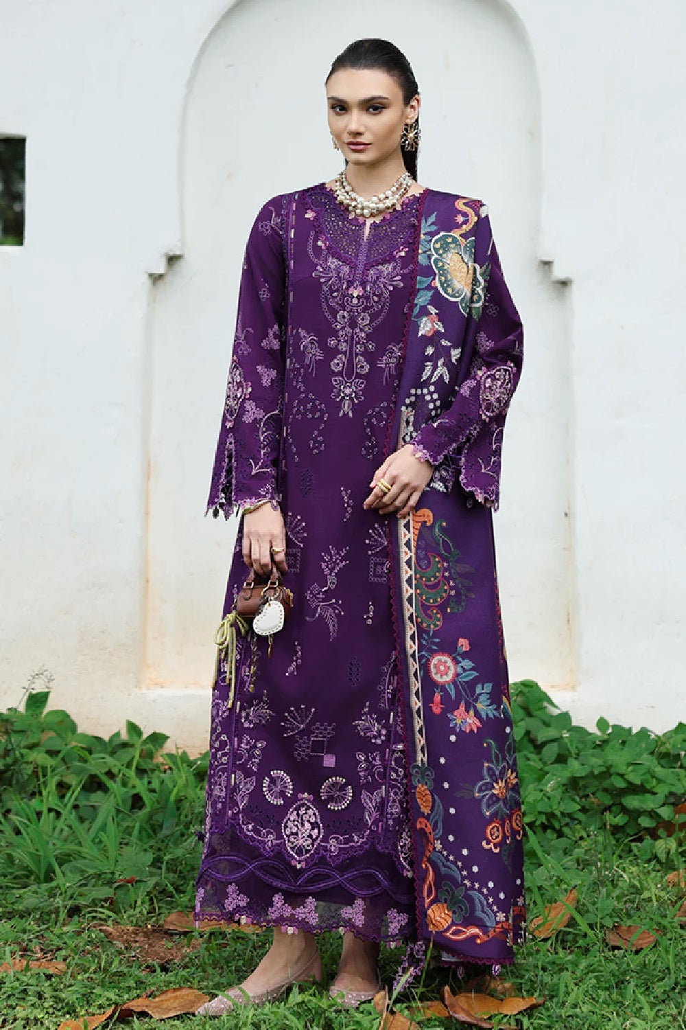 Qalamkar KL-15 IRIS Luxury Embroidered Lawn Edit'26 - TC-1564