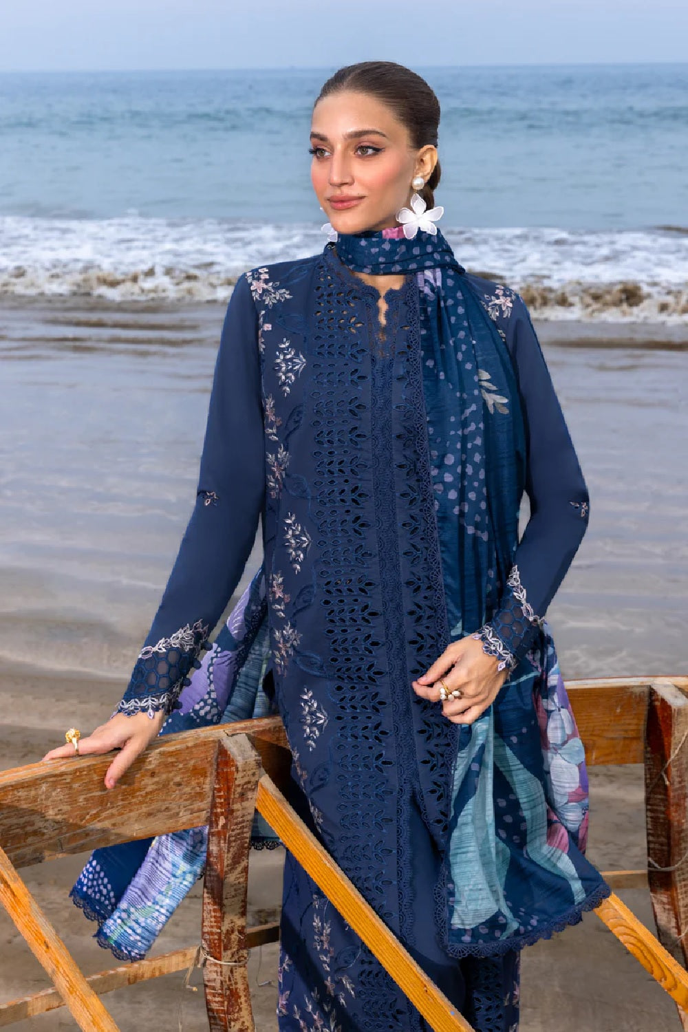 Rang Rasiya Carnation'26 Luxury Lawn Edition D-05 Keya – TC-1509