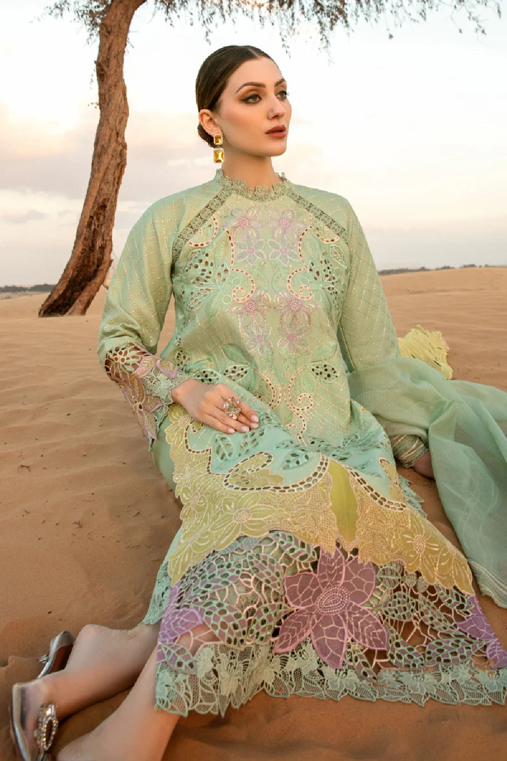 Rang Rasiya Premium Embroidered Lawn'24 - ELNAZ - TC-837