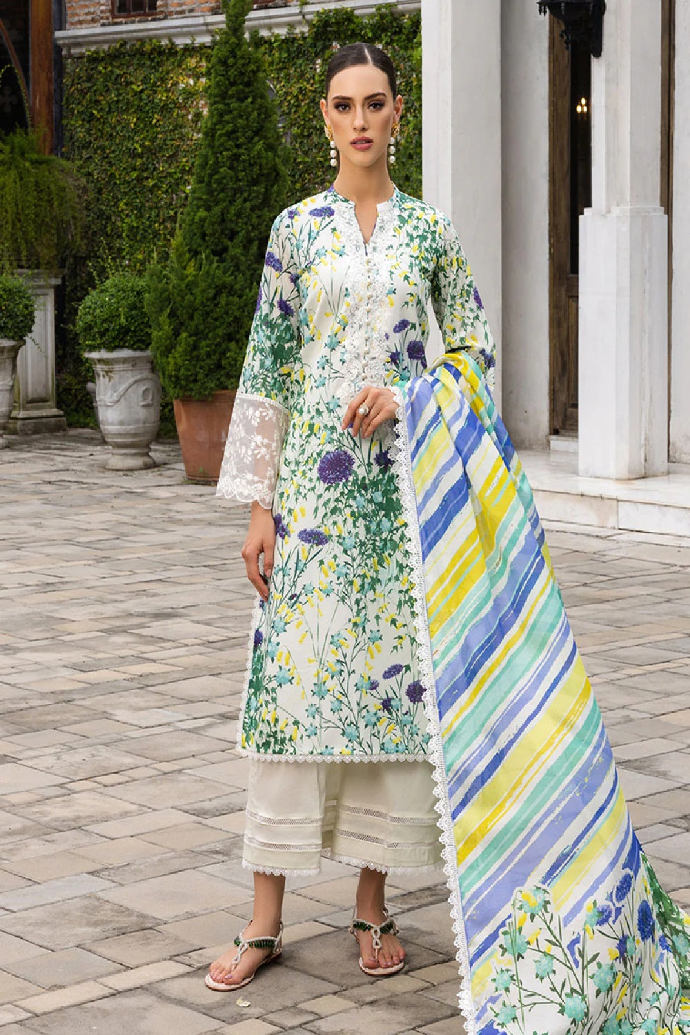 Zainab Chottani Tahra Lawn'24 - FROSTY ORCHID - 10A - TC-1136