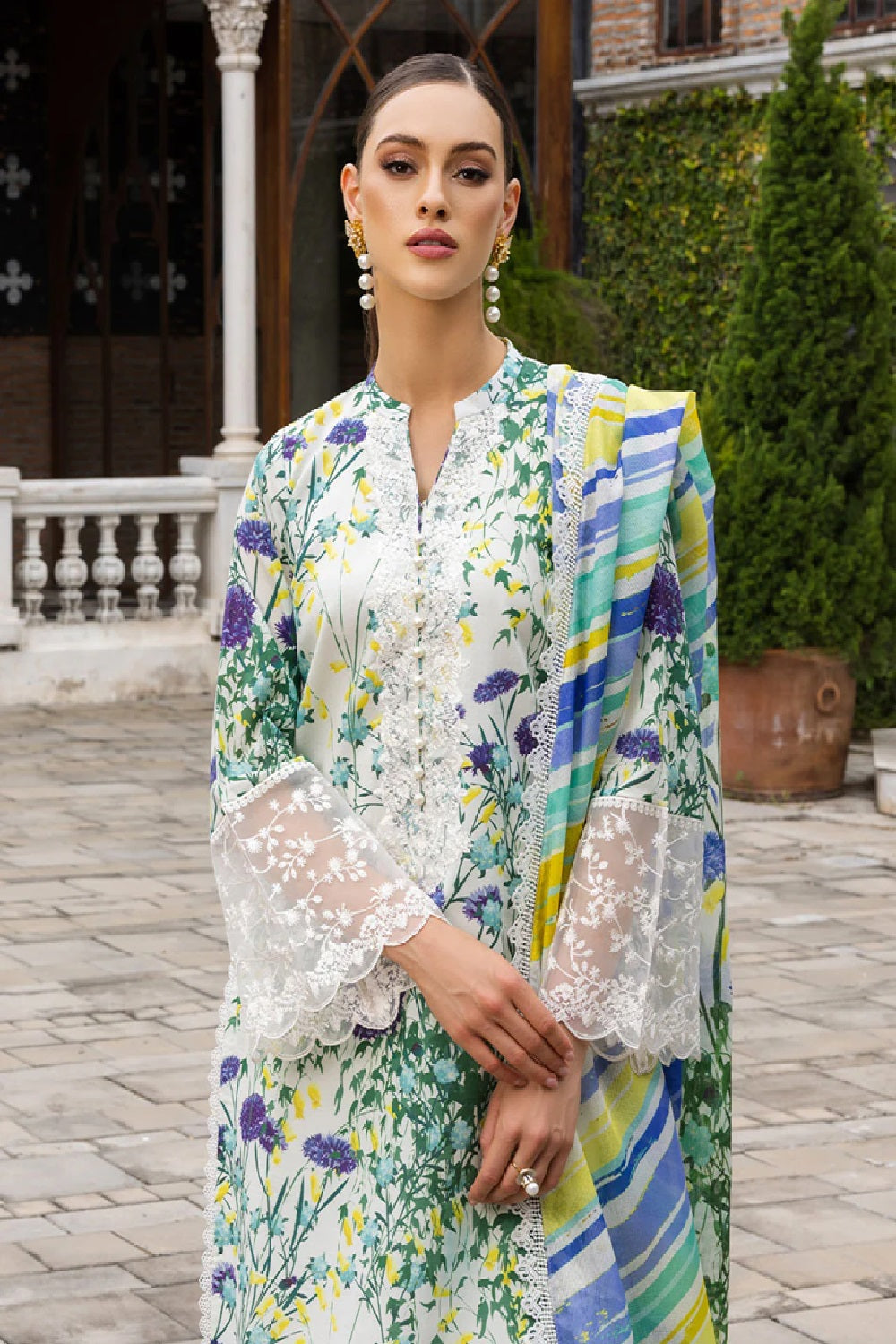 Zainab Chottani Tahra Lawn'24 - FROSTY ORCHID - 10A - TC-1136