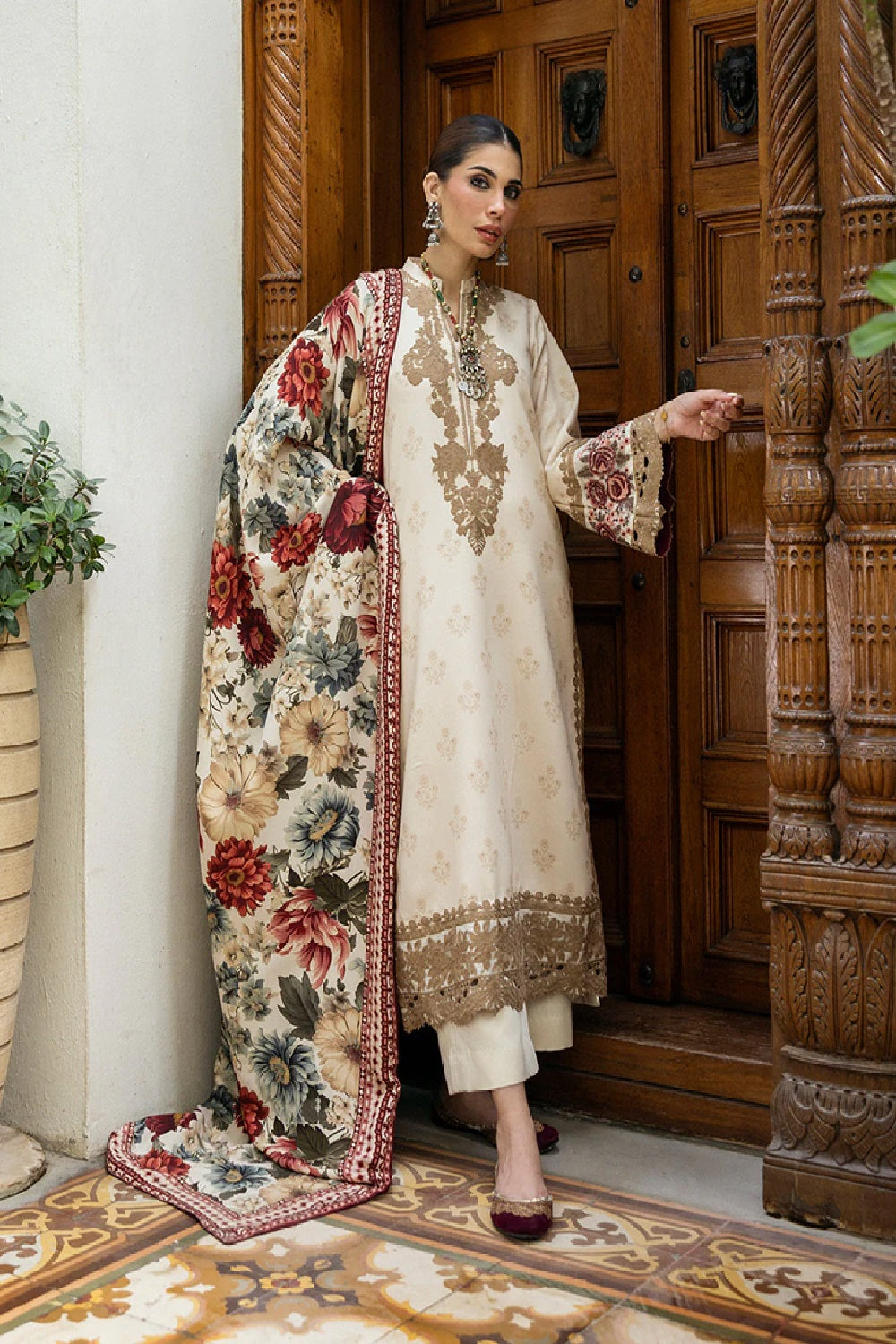 Zainab Chottani Lawn'25 - SHYNA-D3 - TC-1193