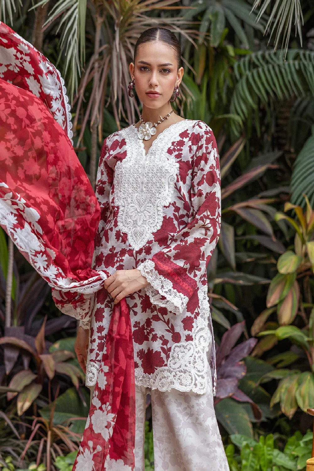 Zainab Chottani Tahra Lawn'25 - RUHI-D1-UNS - TC-1386