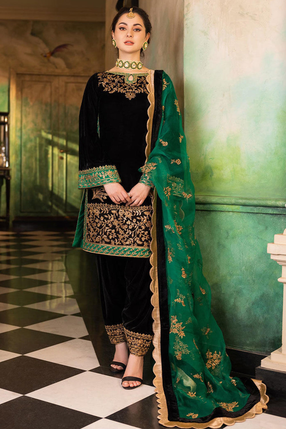 Zainab Chottani - Velvet Collection'22