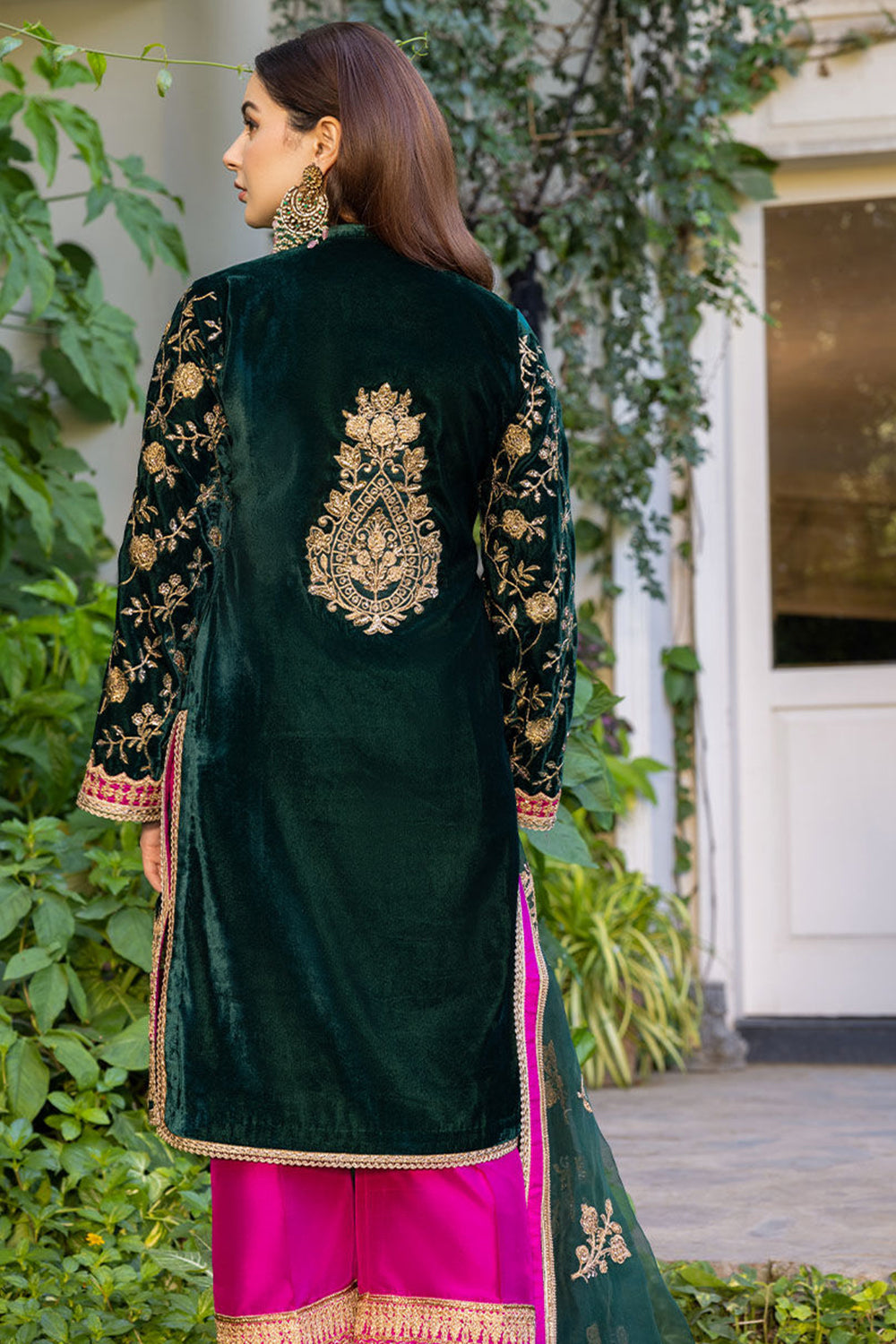 Zainab Chottani - Velvet Collection'22 - PAREESHAY - TC-267