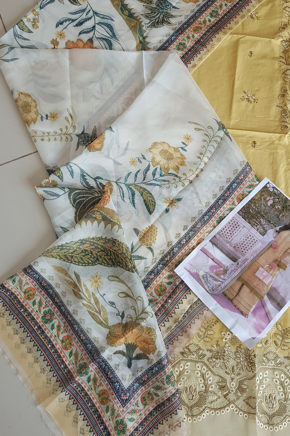 Afrozeh - Lamhay Luxury Lawn Edit'23 - SAGE - TC-322