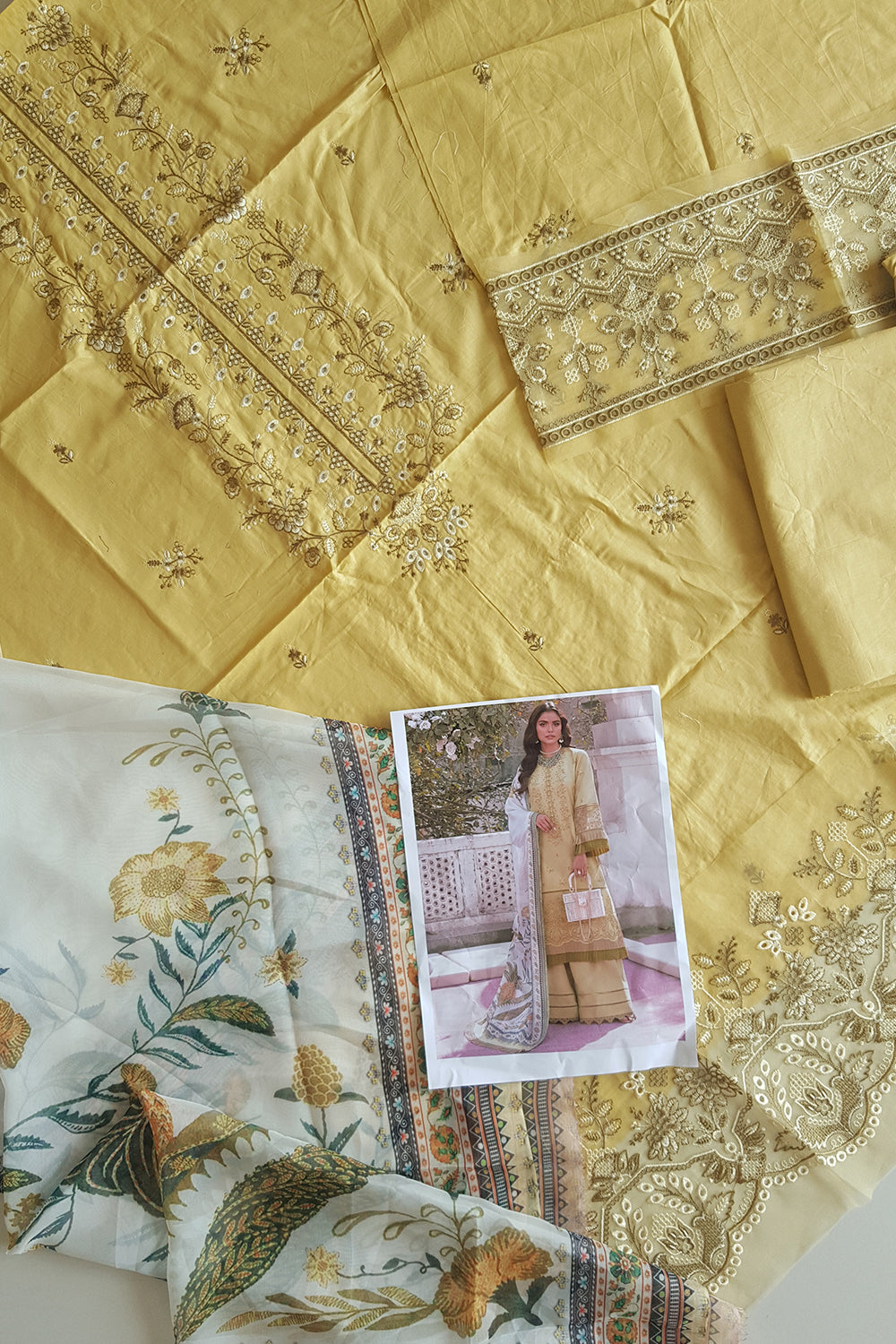 Afrozeh - Lamhay Luxury Lawn Edit'23 - SAGE - TC-322